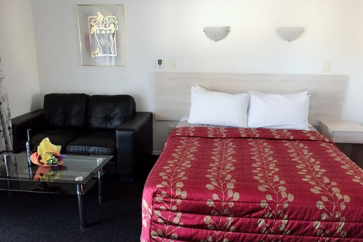 Room 11 of 40