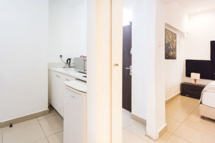 Room 27 of 133