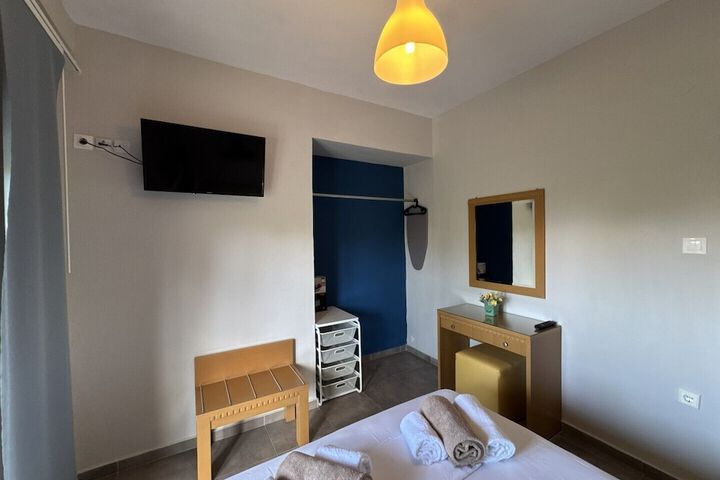 Room 35 of 171