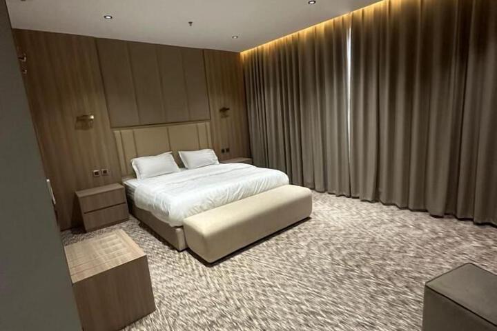 Room 12 of 14