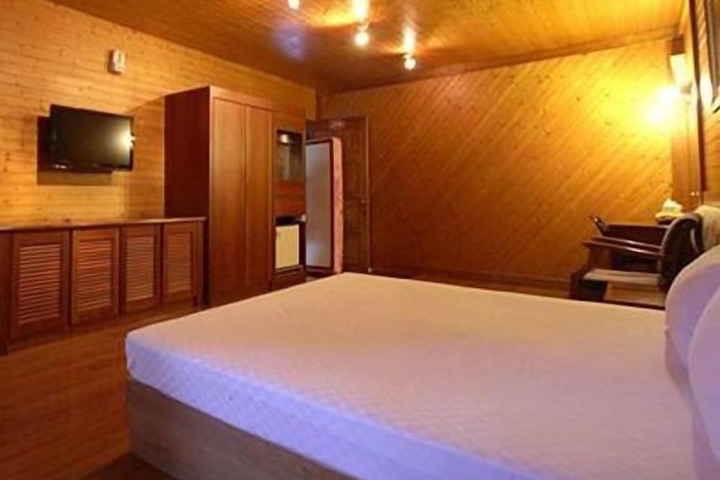 Room 17 of 42