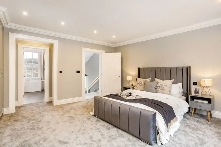 Room 4 of 21