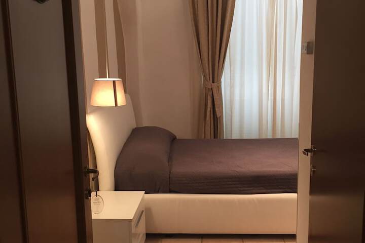 Room 5 of 23