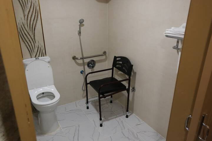Room 40 of 46