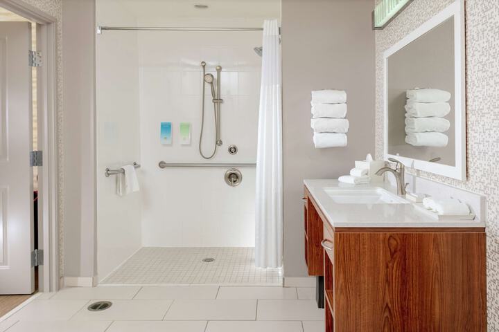 Bathroom shower
