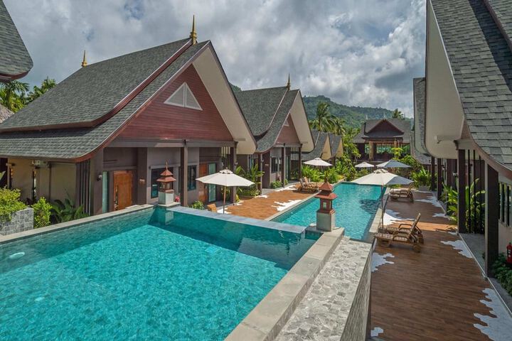 Exterior of The Scene Cliff View Villas