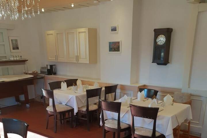 Dining Photos