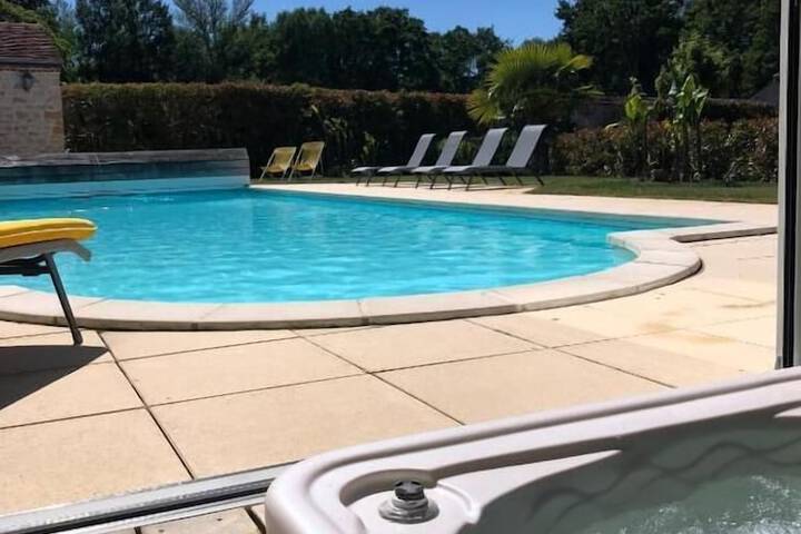 Pool 12 of 24