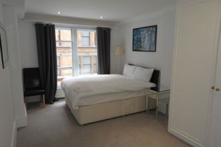 Room 9 of 31