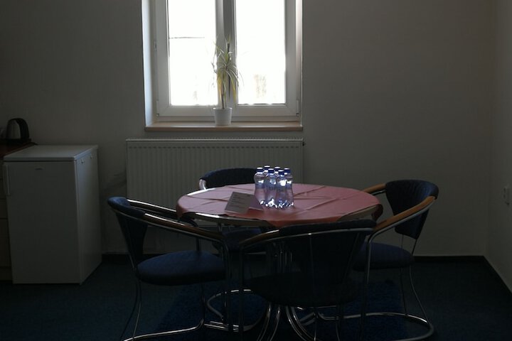 Room 49 of 84