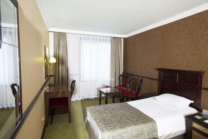 Room 40 of 114