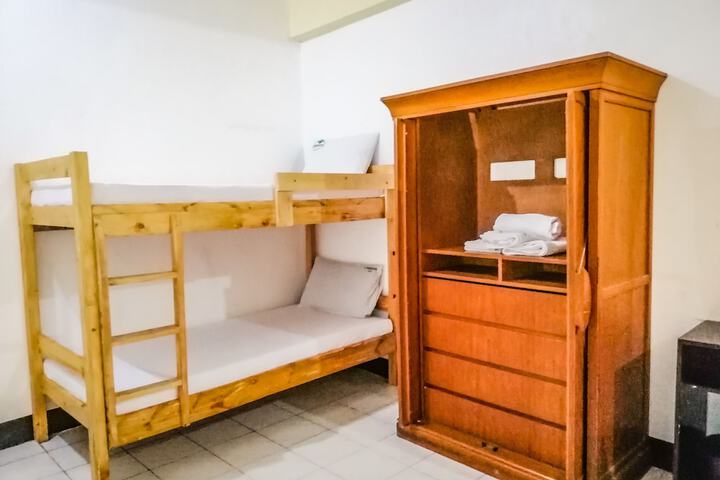 Room 5 of 15