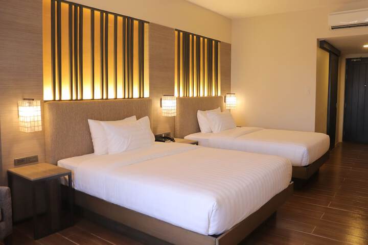 Room 7 of 32