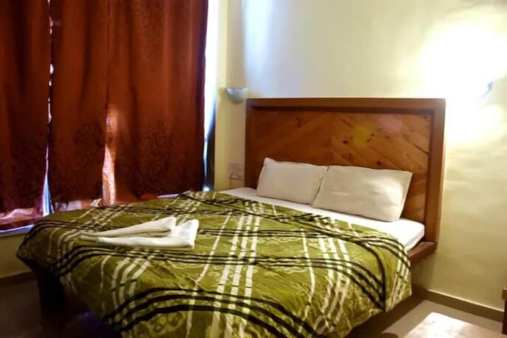 Room 4 of 25