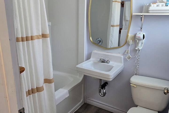 2 Double Beds Exterior Accessible (4 of 8)