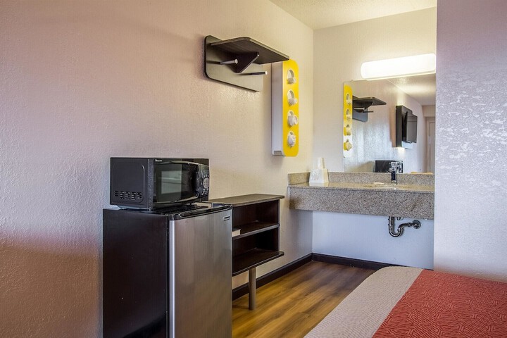 Room 29 of 47