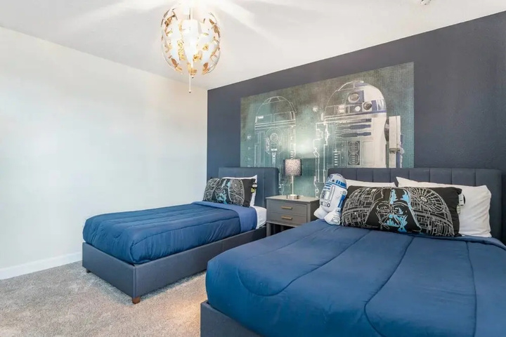 Room 3 of 23
