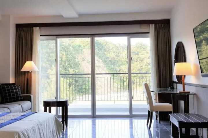 Room 40 of 149