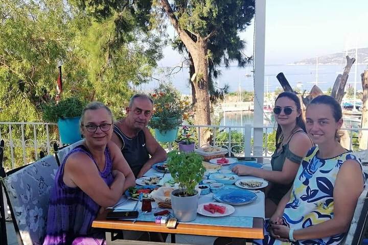 Dining 67 of 77