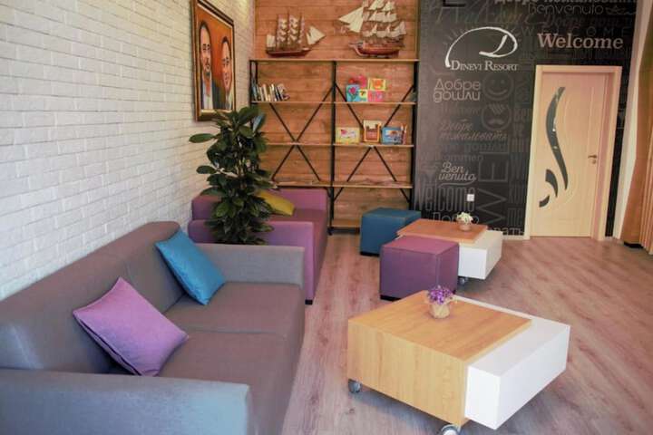 Hotel Interior 104 of 137