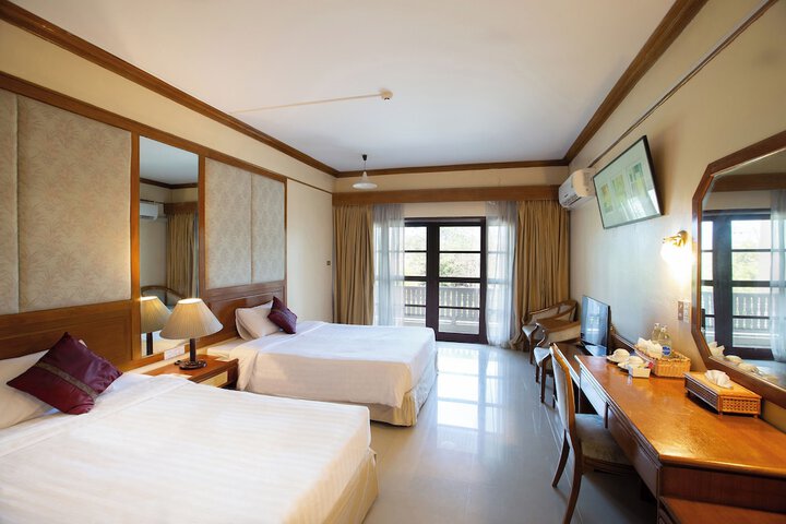 Room 7 of 51