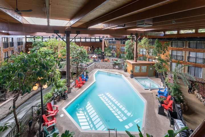 Pool 57 of 152