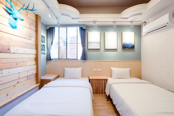 Room 51 of 232