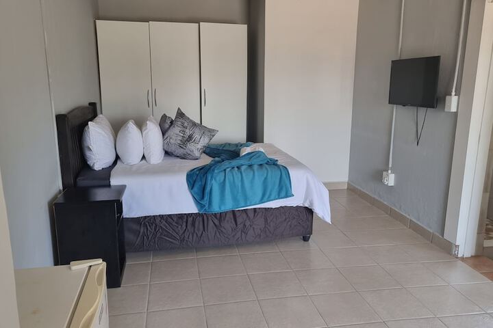 Room 8 of 21