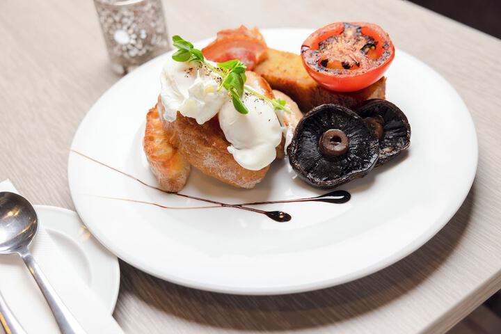 Breakfast/Coffee Service 135 of 165