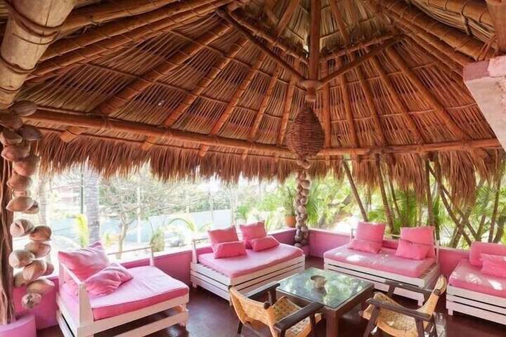 Guest Lobby