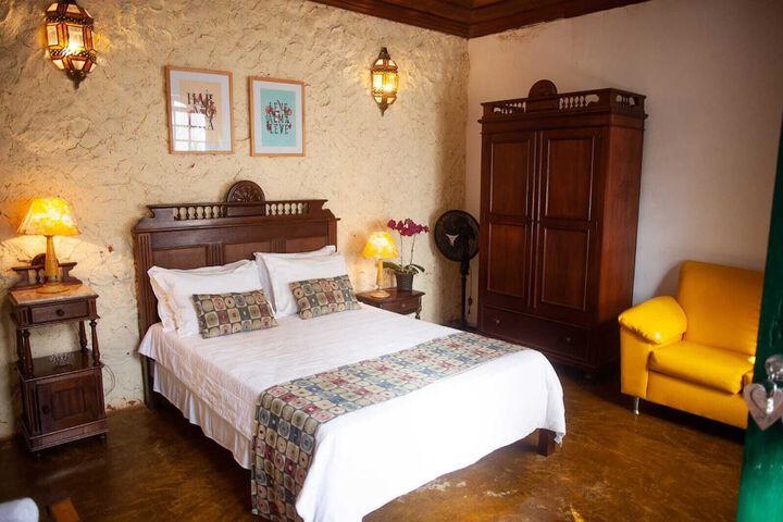 Room 4 of 24