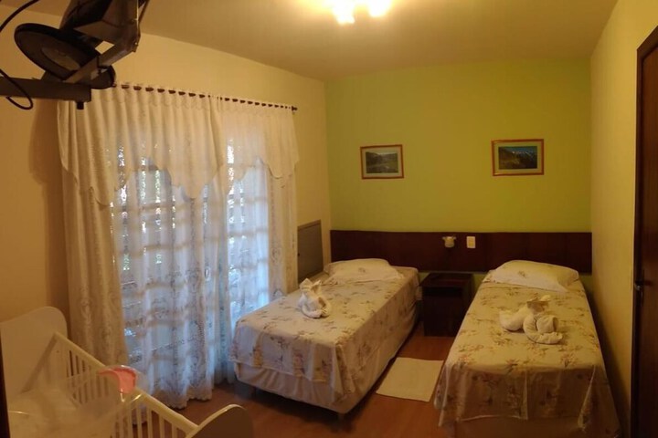Room 17 of 181