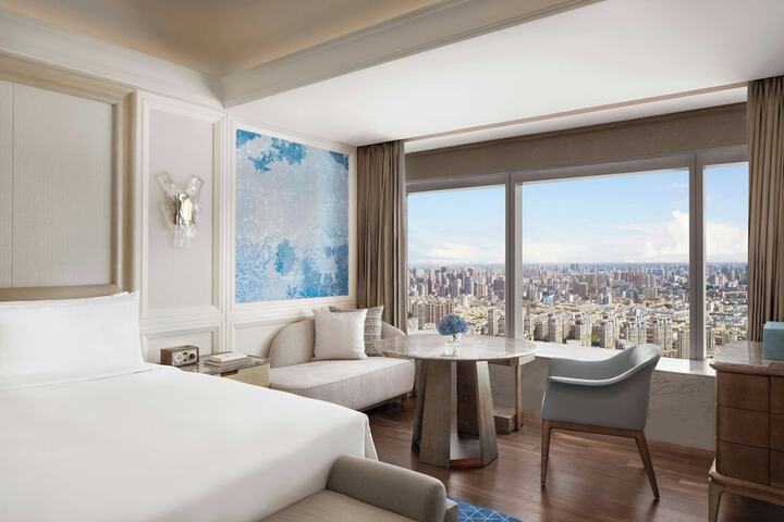 Room 46 of 109