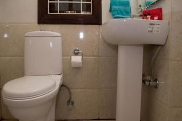 Room 4 of 22