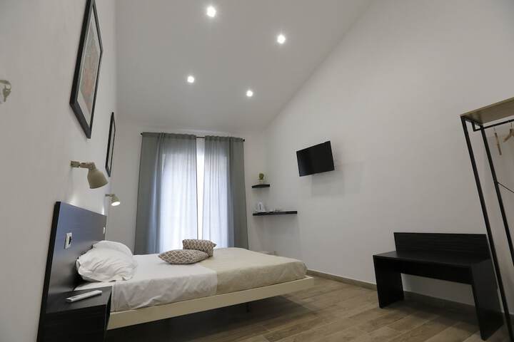 Room 3 of 35