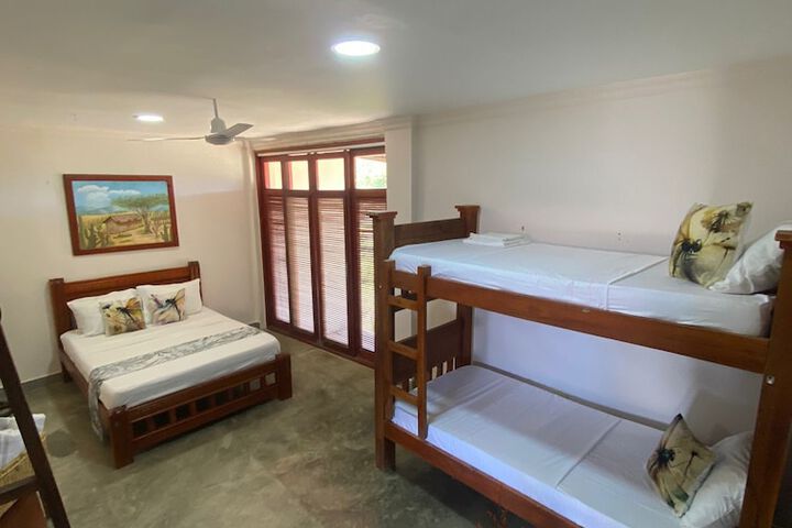 Room 9 of 50