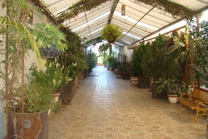 Ballroom/Hall 24 of 27