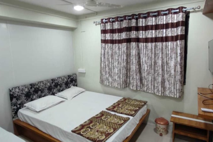 Room 13 of 23