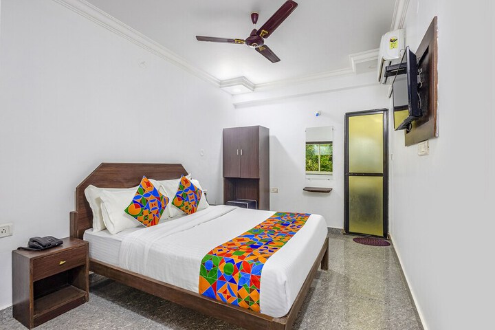 Room 14 of 28