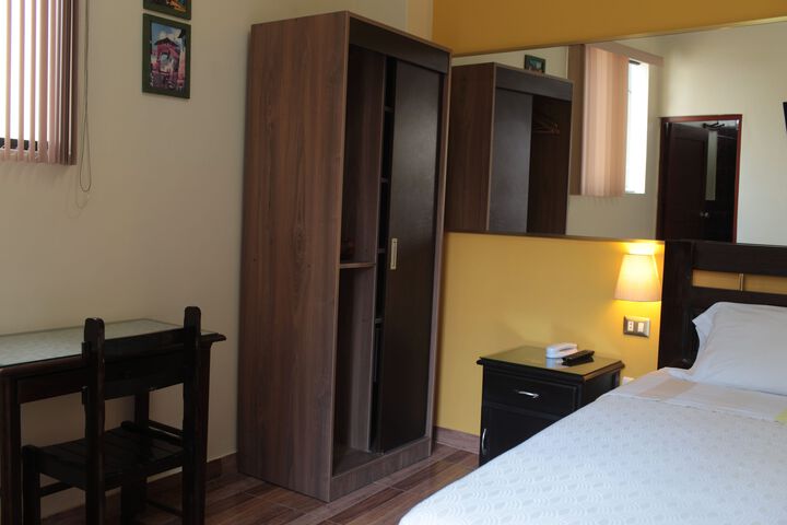 Room 5 of 5