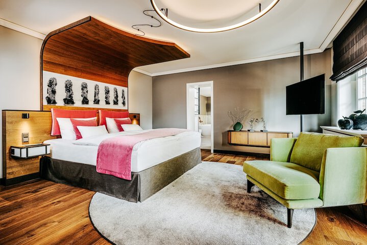Room 10 of 71