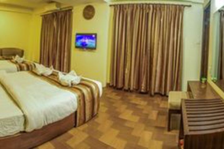 Room 14 of 36