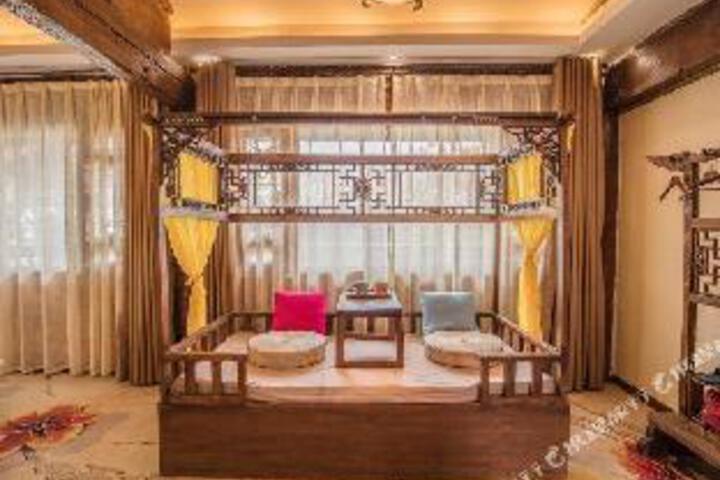 HuaMan Boutique Inn