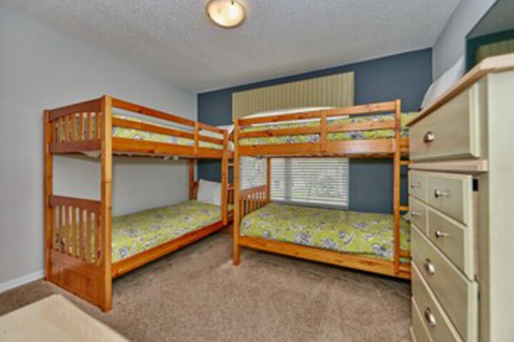 Room 151 of 272
