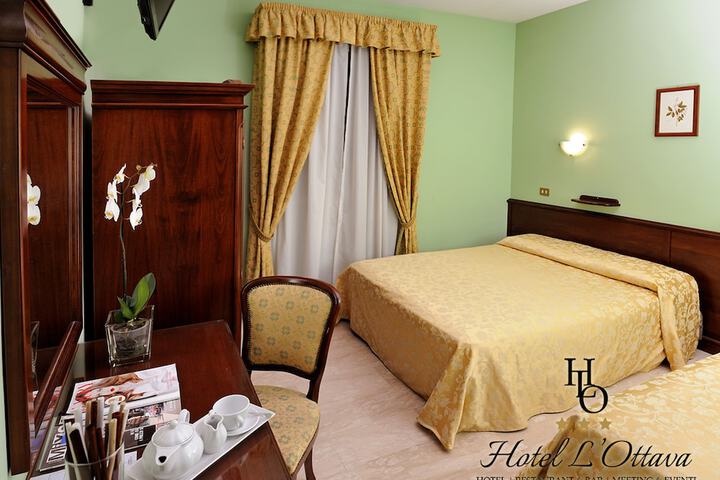 Room 12 of 42