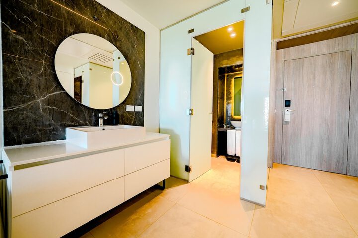 Room 40 of 163