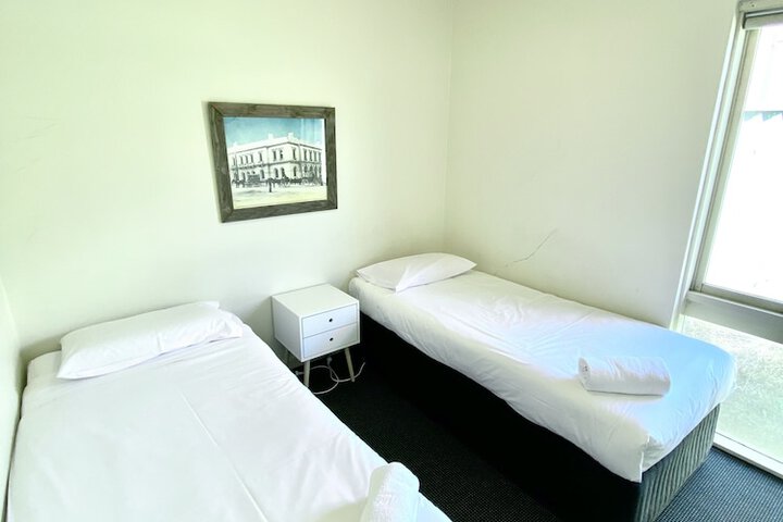 Room 8 of 36