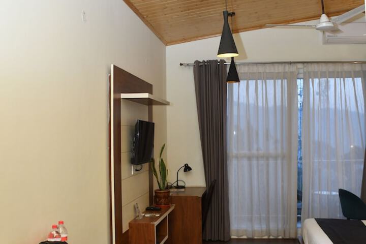 Room 25 of 54