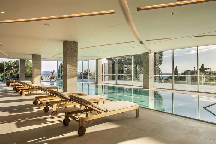 Pool 126 of 310