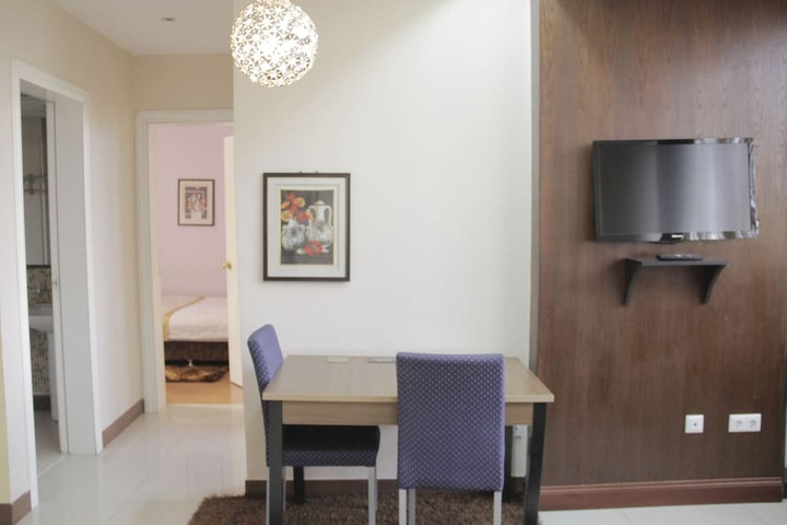 Room 11 of 28